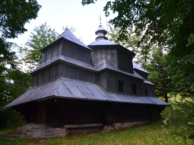 Церква святого Миколая в селі Гусний