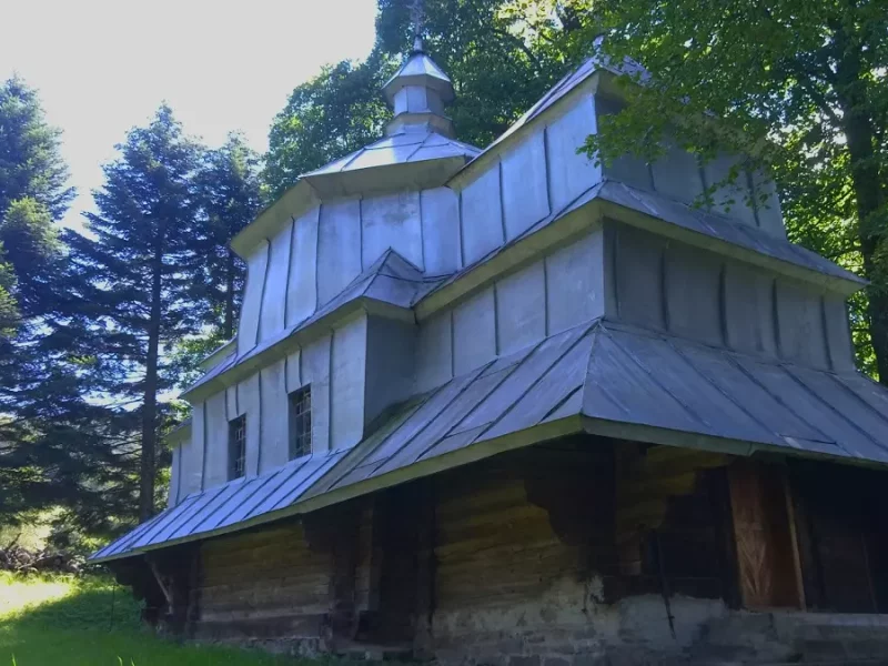 Церква святого Миколая в селі Гусний