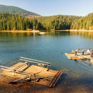 Дитячий тур з Ужгорода на озеро Синевир + Реабілітаційний центр бурого ведмедя + село-музей Колочава