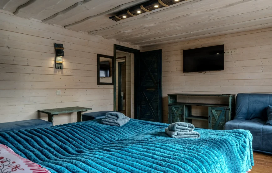 SPADOK Forest Villas — a large cottage near Synevyr that sleeps 13